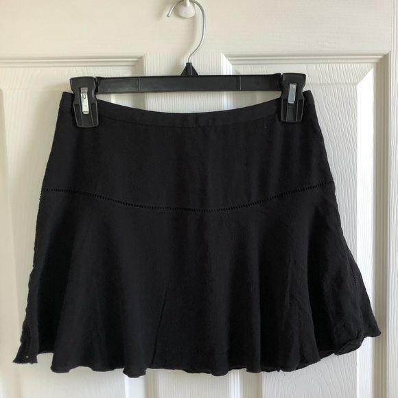 Aritzia Dresses & Skirts - Aritzia Sunday’s Best black skater skirt